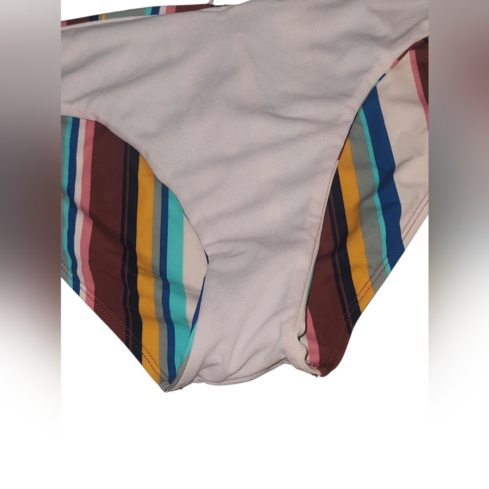 No Boundaries Multicolor Ruffled Bikini - Picture 3 of 9